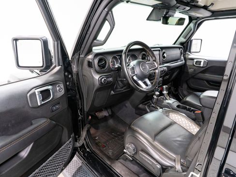 Used 2021 Jeep Wrangler Unlimited Sahara AWD/4WD image 12