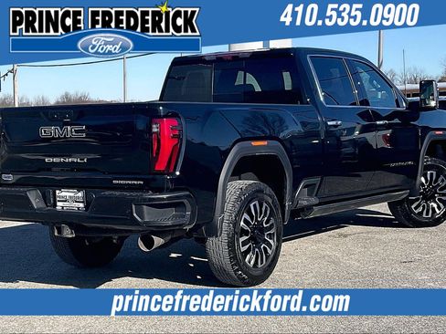 Used 2025 GMC Sierra 3500 Denali Ultimate image 12