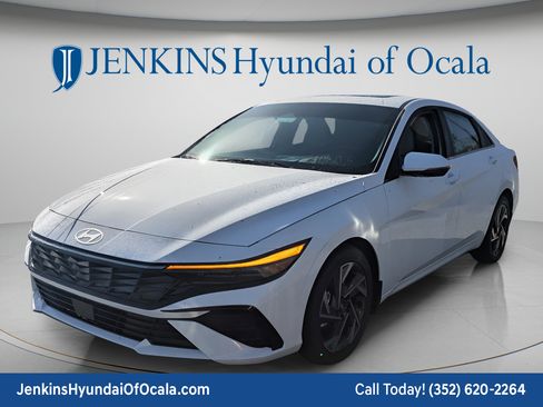 New 2026 Hyundai Elantra Limited FWD image 9