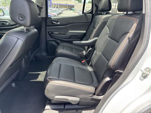 Used 2023 GMC Acadia AT4 w/ Technology Package AWD/4WD image 31