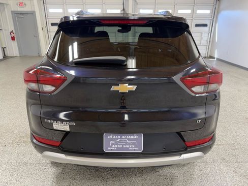 Used 2021 Chevrolet TrailBlazer LT w/ Driver Confidence Package FWD image 6