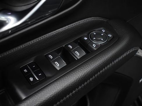 Used 2023 GMC Yukon Denali image 19