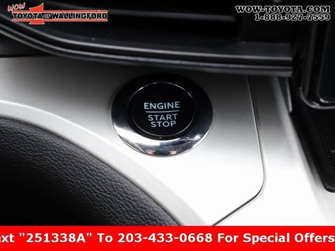 Used 2024 Ford Explorer XLT image 41