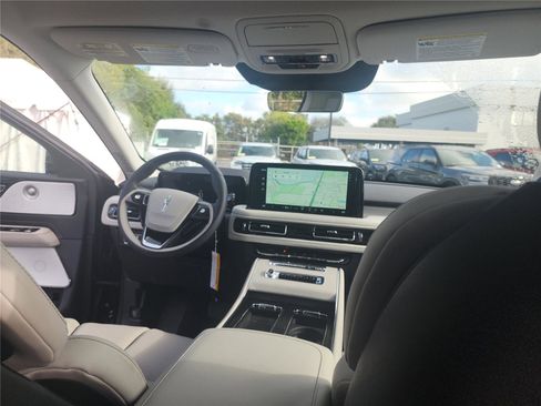 New 2026 Lincoln Aviator Reserve AWD/4WD image 24