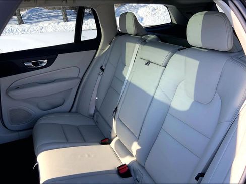 Used 2026 Volvo V60 B5 Cross Country Plus w/ Protection Package Premier image 21