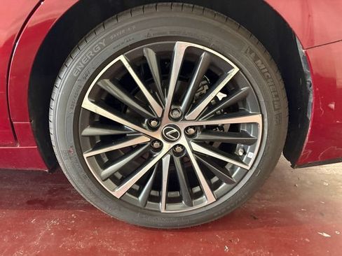 Used 2025 Lexus ES 350 w/ Premium Package FWD image 26