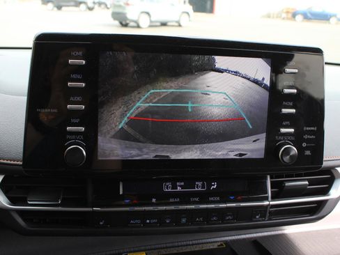 Used 2022 Toyota Sienna XSE w/ XSE Plus Package AWD/4WD image 14
