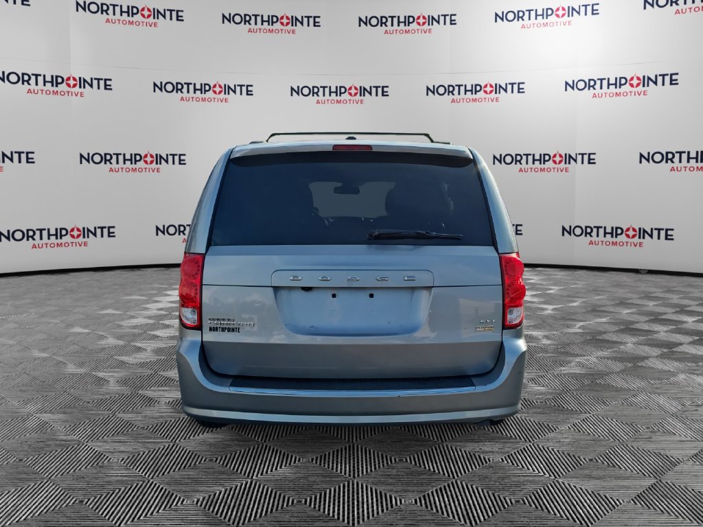 Used 2018 Dodge Grand Caravan SXT FWD image 5