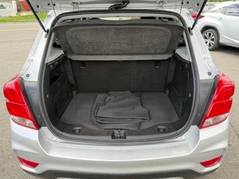 Used 2019 Chevrolet Trax LT w/ Sun & Sound Package image 14