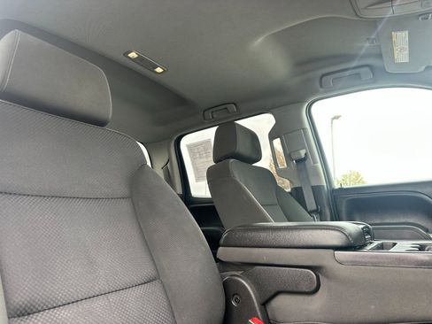 Used 2018 Chevrolet Silverado 2500 LT image 16