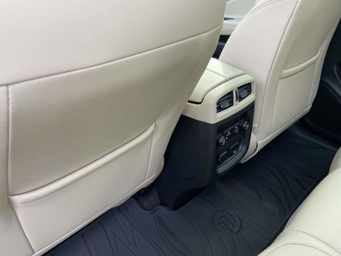 Used 2020 Buick Envision Essence w/ Experience Buick Package image 4