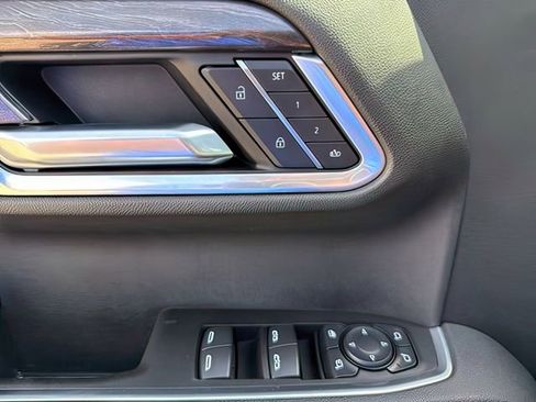 Used 2025 Chevrolet Silverado 1500 LTZ w/ LTZ Premium Package AWD/4WD image 22