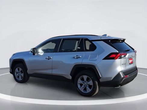 Used 2024 Toyota RAV4 XLE AWD/4WD image 6