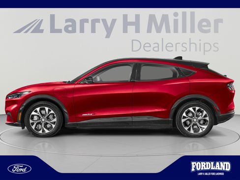 Used 2024 Ford Mustang Mach-E Premium AWD/4WD image 3