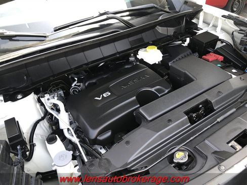 Used 2022 Nissan Pathfinder Platinum w/ Cargo Package FWD image 25