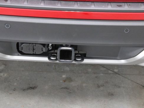 New 2026 Ford Explorer Platinum image 13