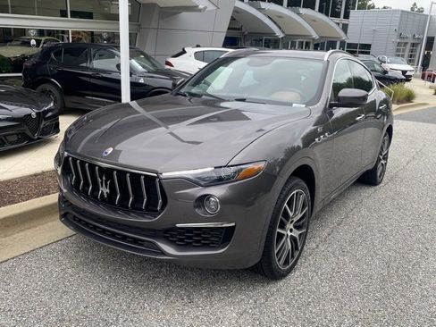 Used 2022 Maserati Levante GT image 2