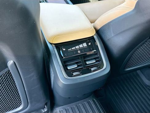 Used 2024 Volvo XC60 B5 Ultimate w/ Protection Package Premier image 26