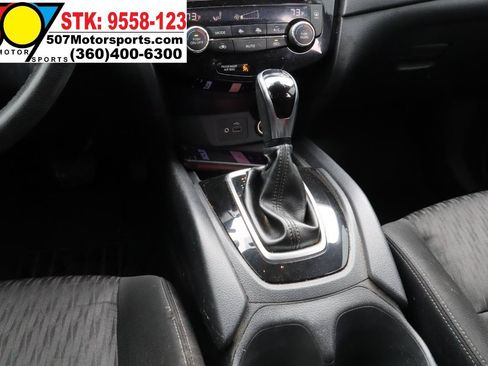 Used 2019 Nissan Rogue SV AWD/4WD image 21