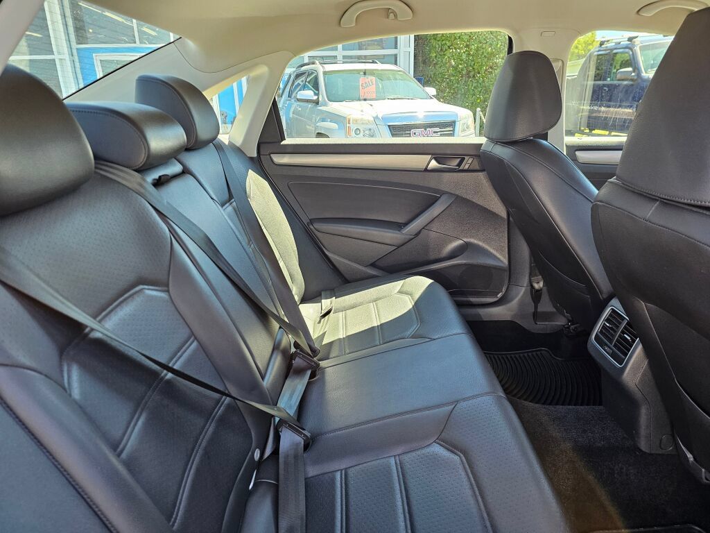Used 2014 Volkswagen Passat 1.8T SE FWD image 15