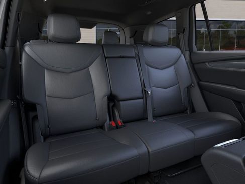 New 2025 Cadillac XT6 Luxury FWD image 17