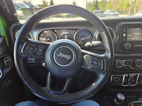 Used 2019 Jeep Wrangler Unlimited Sport S AWD/4WD image 3