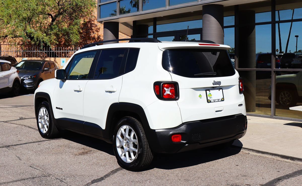 Used 2020 Jeep Renegade Latitude w/ Popular Equipment Group FWD image 9