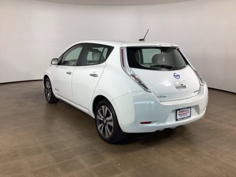 Used 2015 Nissan Leaf SV FWD image 9