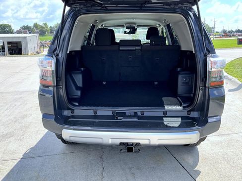 Used 2024 Toyota 4Runner TRD Off-Road image 9