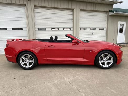 Used 2023 Chevrolet Camaro LT RWD image 13