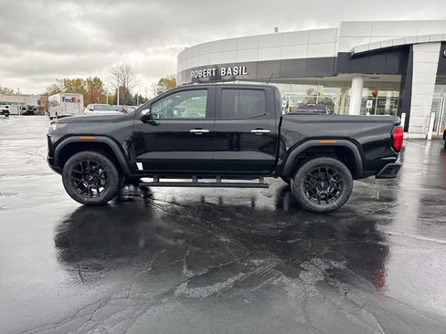 New 2026 GMC Canyon Denali w/ LPO, Denali Black Edition image 7