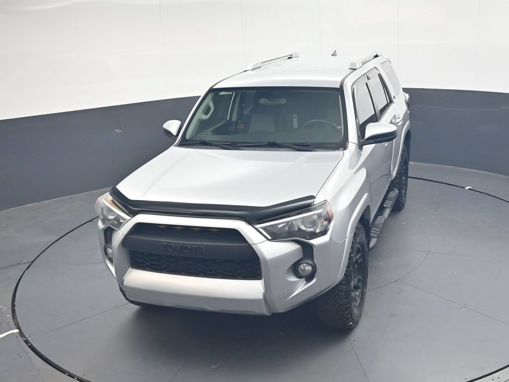 Used 2017 Toyota 4Runner SR5 AWD/4WD image 18