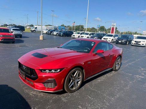 Used 2024 Ford Mustang GT Premium RWD image 3