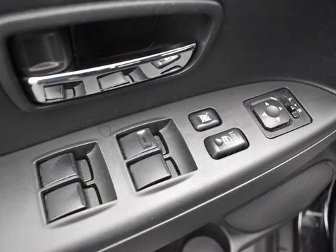 Used 2025 Mitsubishi Outlander Sport LE AWD/4WD image 21