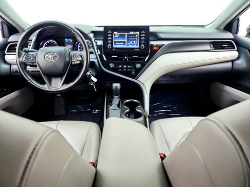 Used 2021 Toyota Camry SE w/ Carpet Mat Package (TMS) image 21