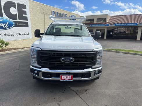 New 2026 Ford F250 XL w/ XL Chrome Package image 2