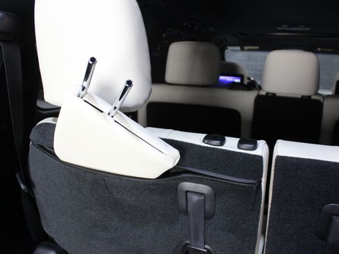 Used 2019 Lexus LX 570 4WD w/ Inspiration Series image 74