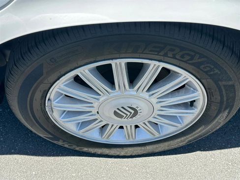 Used 2011 Mercury Grand Marquis LS RWD image 29