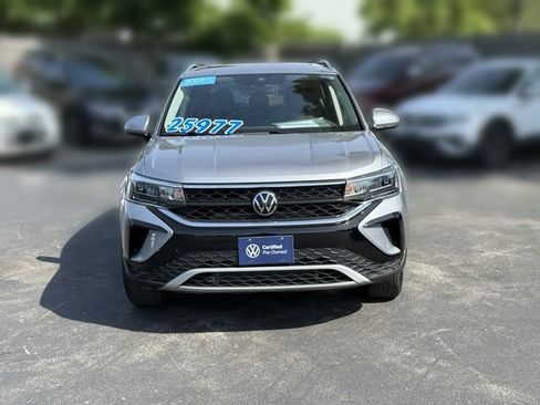 Certified 2023 Volkswagen Taos SE w/ Panoramic Sunroof Package AWD/4WD image 2