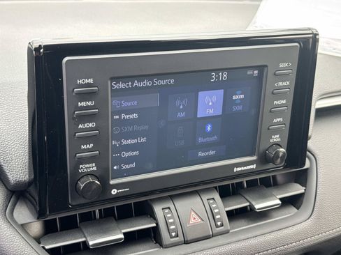 Used 2022 Toyota RAV4 XLE Premium AWD/4WD image 15