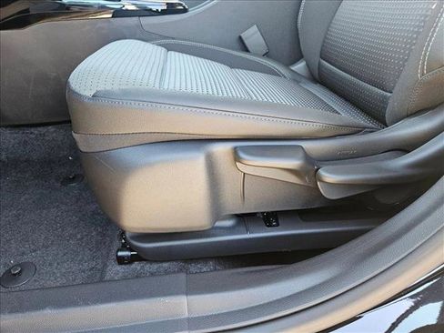 New 2026 Chevrolet Trax LT image 4