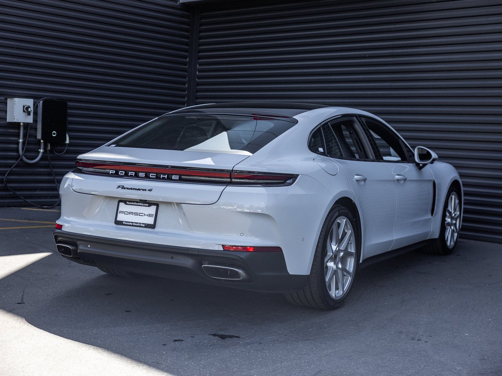 Certified 2025 Porsche Panamera 4 AWD/4WD image 9
