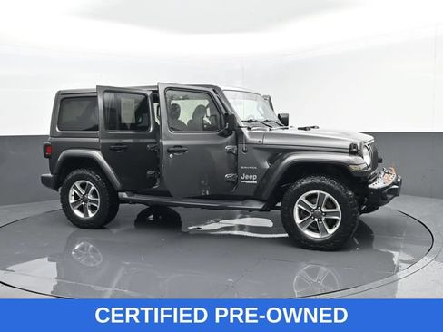 Used 2019 Jeep Wrangler Unlimited Sahara w/ Cold Weather Group AWD/4WD image 28