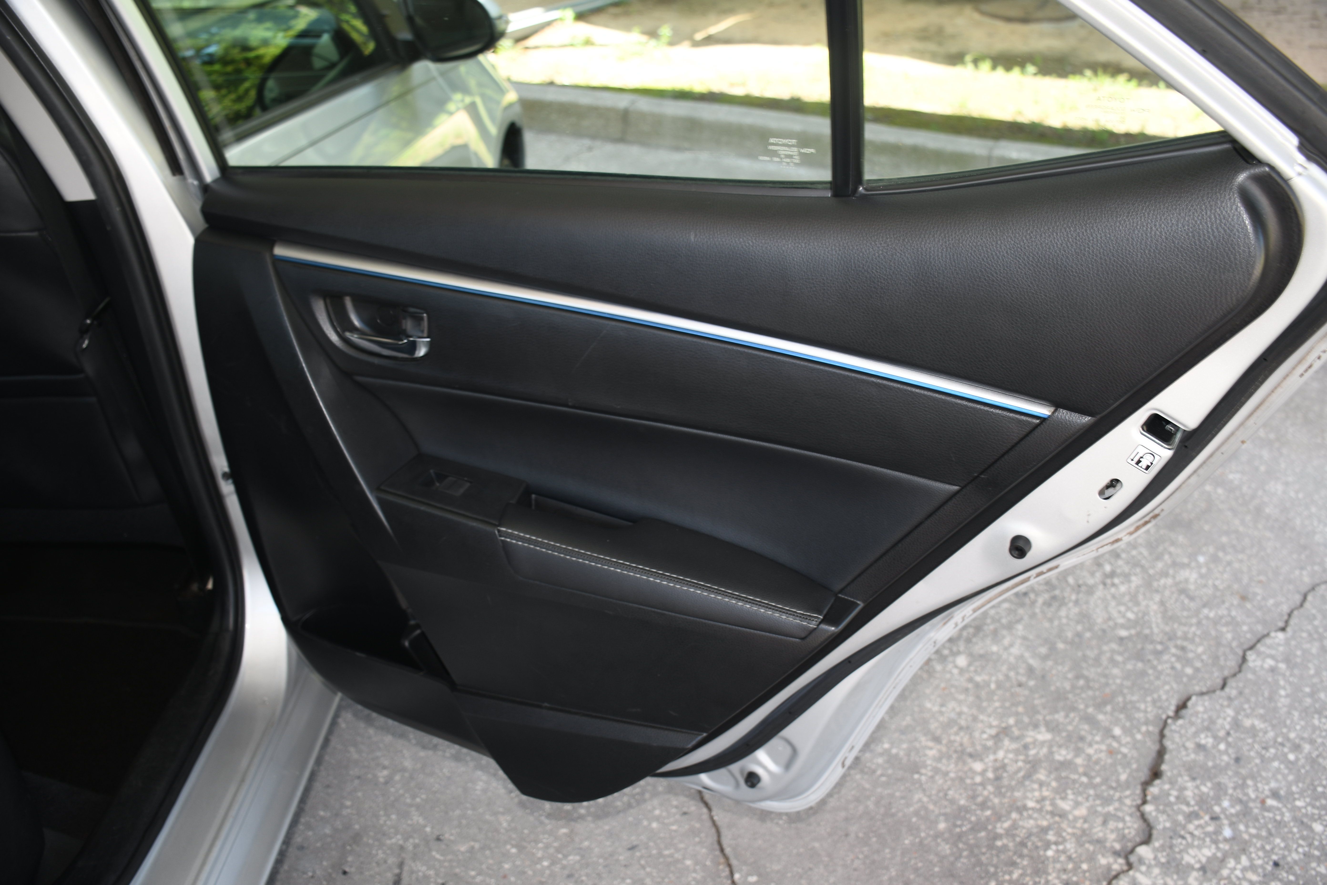Used 2016 Toyota Corolla S FWD image 18