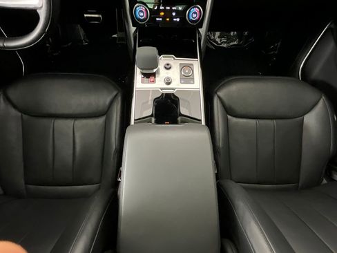 Used 2023 Land Rover Range Rover Autobiography image 14