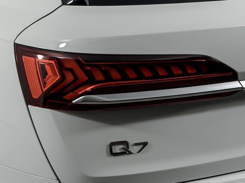 Used 2023 Audi Q7 2.0T Premium Plus w/ Premium Plus Package image 28