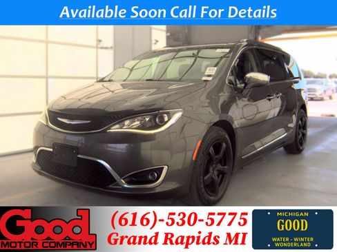 Used 2020 Chrysler Pacifica Limited FWD image 1