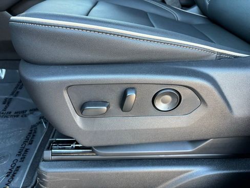 New 2026 GMC Yukon XL Elevation image 16