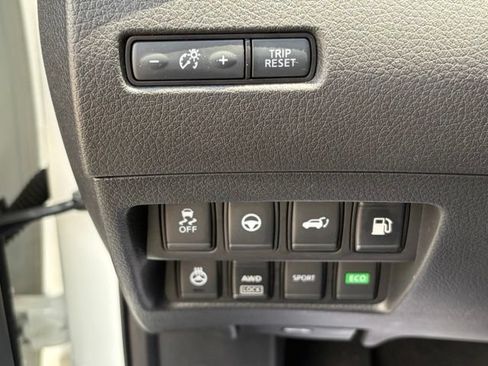 Used 2020 Nissan Rogue SL w/ Premium Package AWD/4WD image 26
