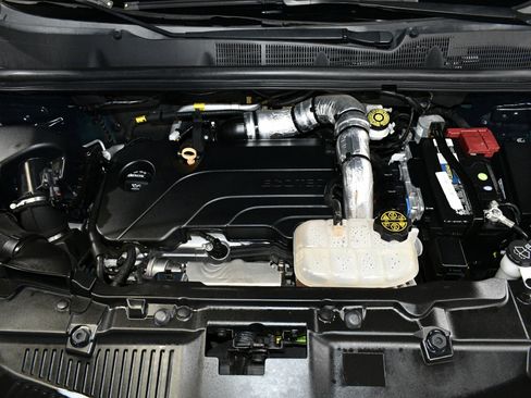 Used 2021 Chevrolet Trax LS w/ Tint and Cruise Package image 93